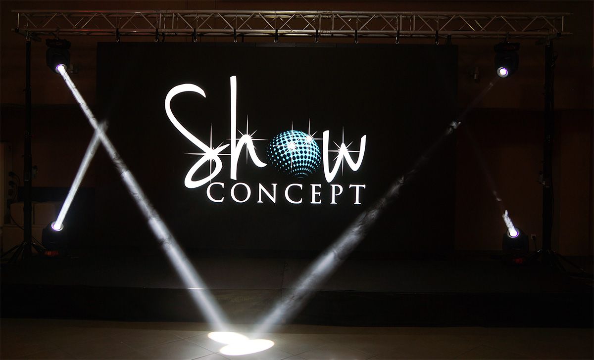 Mur LED ShowConcept avec lyres en faisceaux